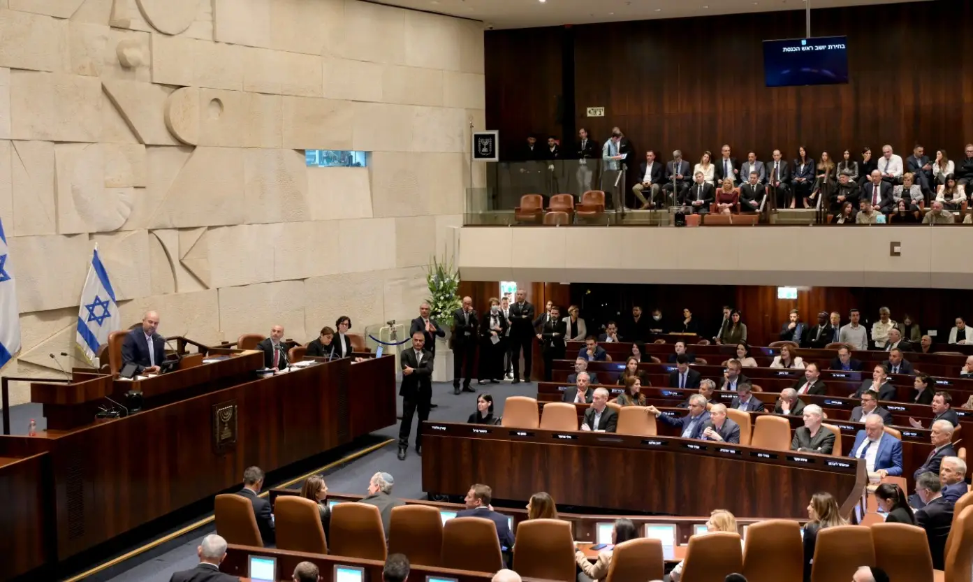 מהלך חסר תקדים- חוק נגד אונר"א עבר בכנסת בקריאה שלישית